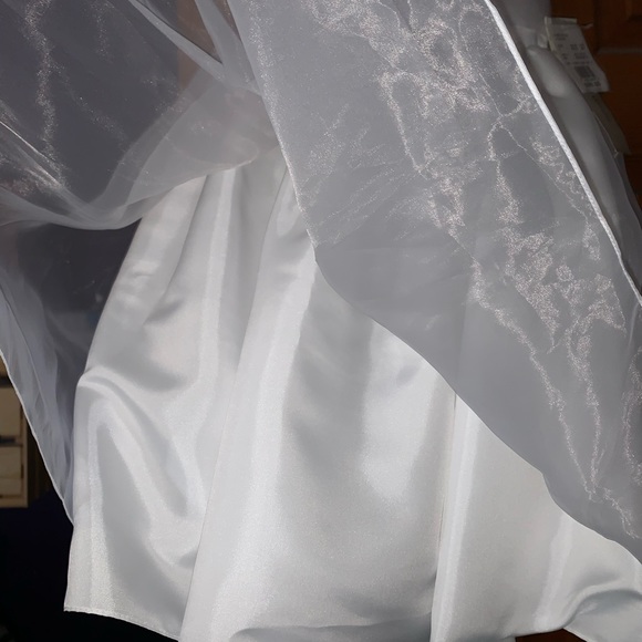 Flower girls dress - Picture 3 of 5